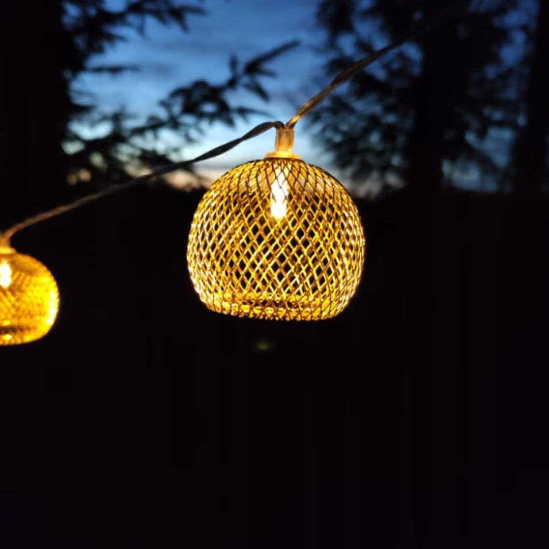 Ghirlanda luminoasa, LED, 8 becuri, incarcare solara, lumina alb cald
