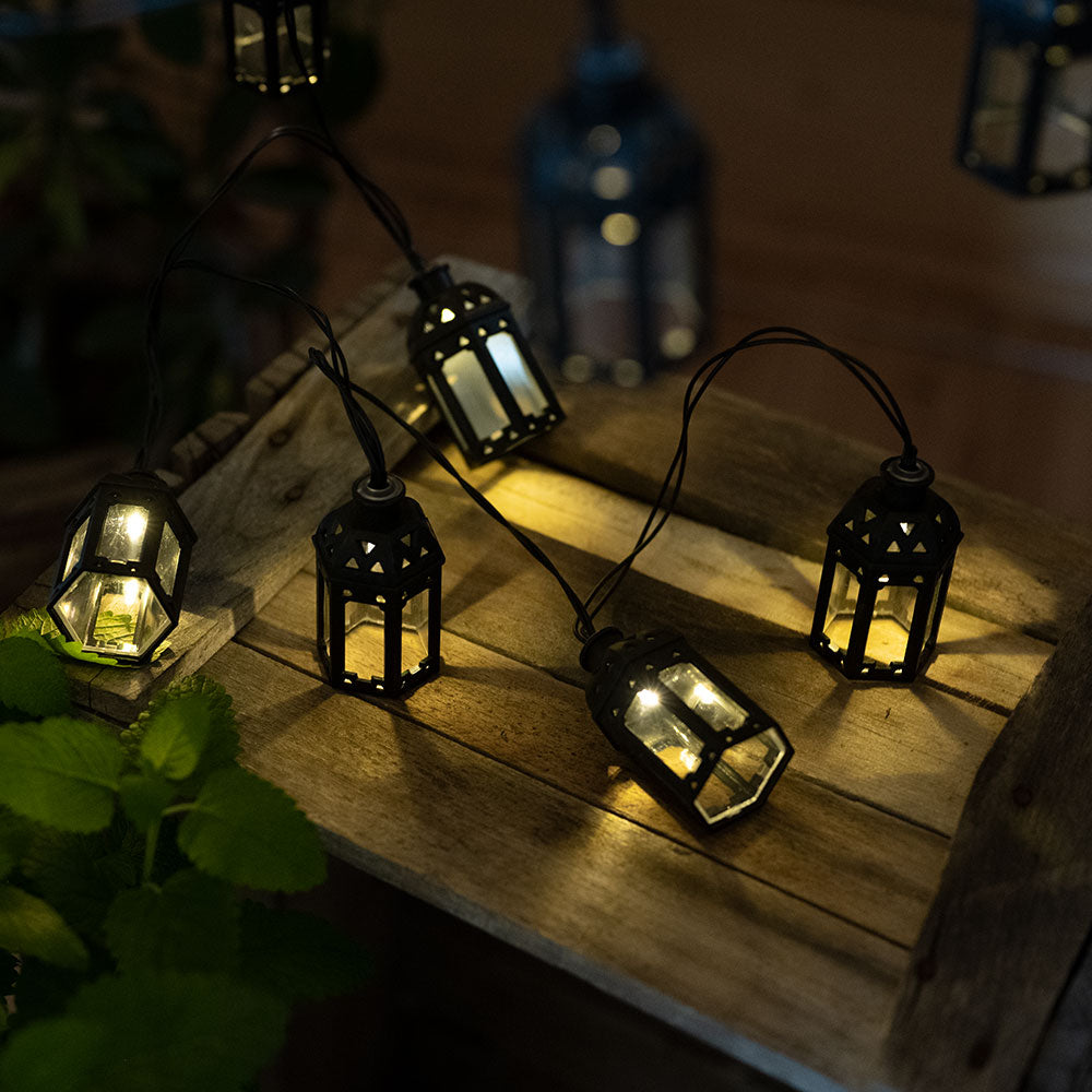 Ghirlanda luminoasa Led cu 8 becuri tip felinar, lumina alb cald