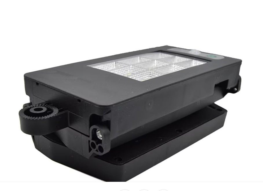 Lichidare de stoc. Lampa solara tripla cu suport de prindere pe perete